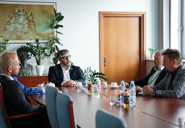 Przedstawiciele Krakowskiego Instytutu Technologicznego, Sieci Badawczej Łukasiewicz z wizytą na naszym Kampusie