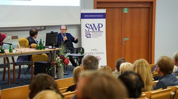 Konferencją „Rynek Sztuki i Antyków”
